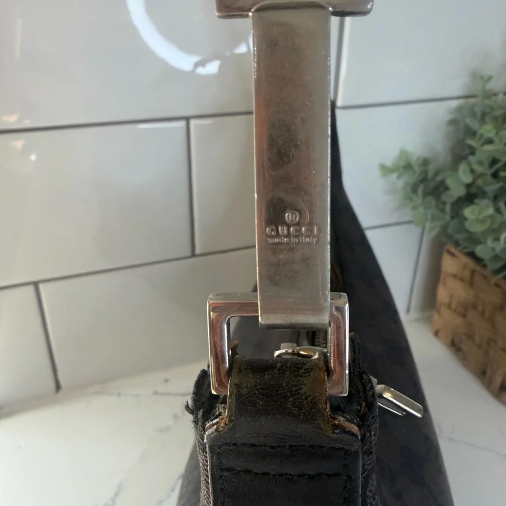 Authentic Gucci Black GG Canvas hobo Shoulder Bag - Picture 4 of 10